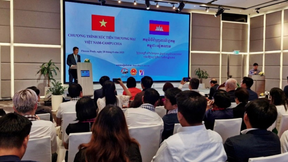 Vietnam-Cambodia business networking conference strengthens strategic cooperation